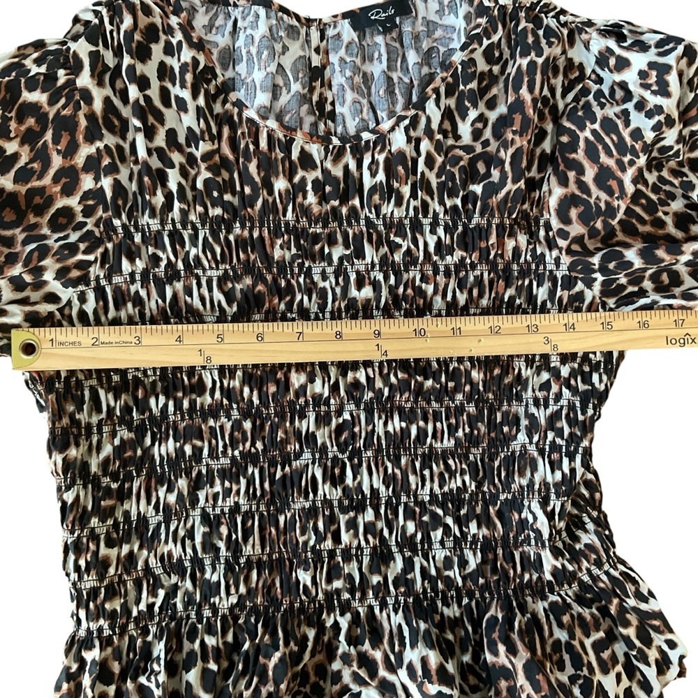 Rails Leopard Print Smocked Peplum Blouse Size L Long Sleeve Stretch Top - Picture 9 of 10